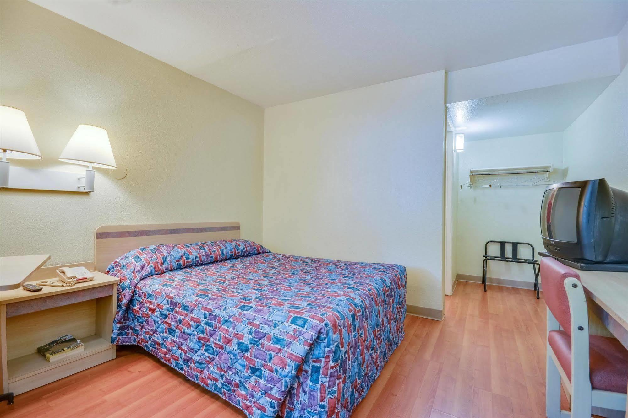 Motel 6-Tuscaloosa, Al Екстер'єр фото